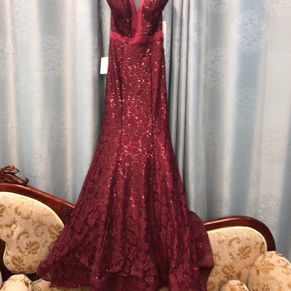 Burgundy Halter Sexy Low Back Prom Dress, Size 0 2 4, Mermaid, Sequin & Lace - Picture 10 of 13